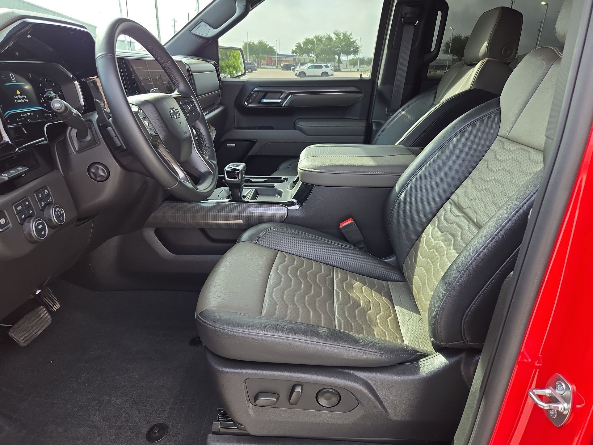 Used 2024 Chevrolet Silverado 1500 ZR2 w/ Technology Package image 16
