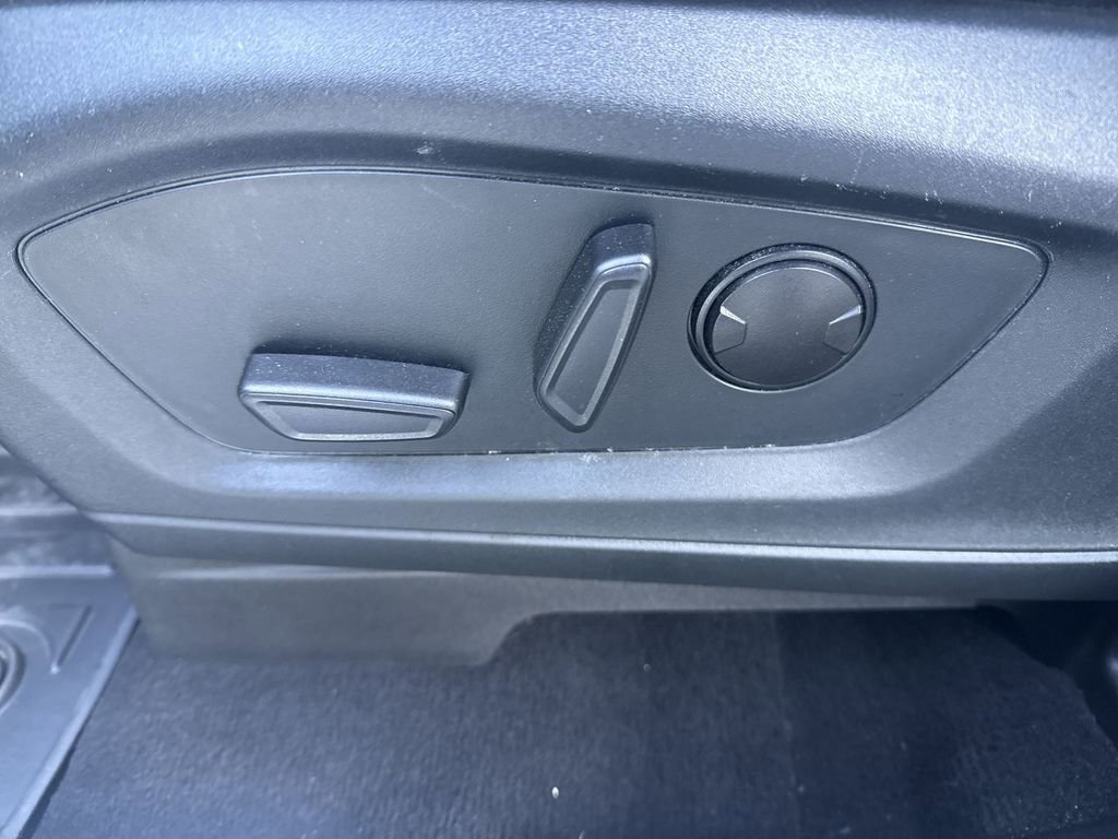 Used 2022 Ford Explorer Limited w/ Equipment Group 301A RWD image 10