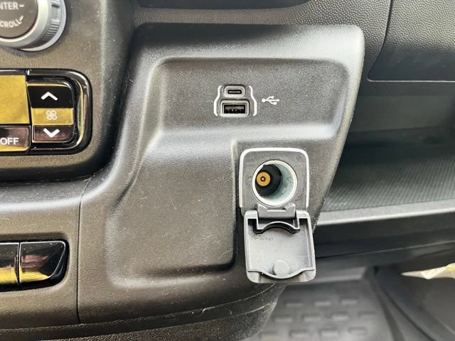 Used 2025 RAM ProMaster 2500 w/ U-Haul Equipment Group FWD image 35