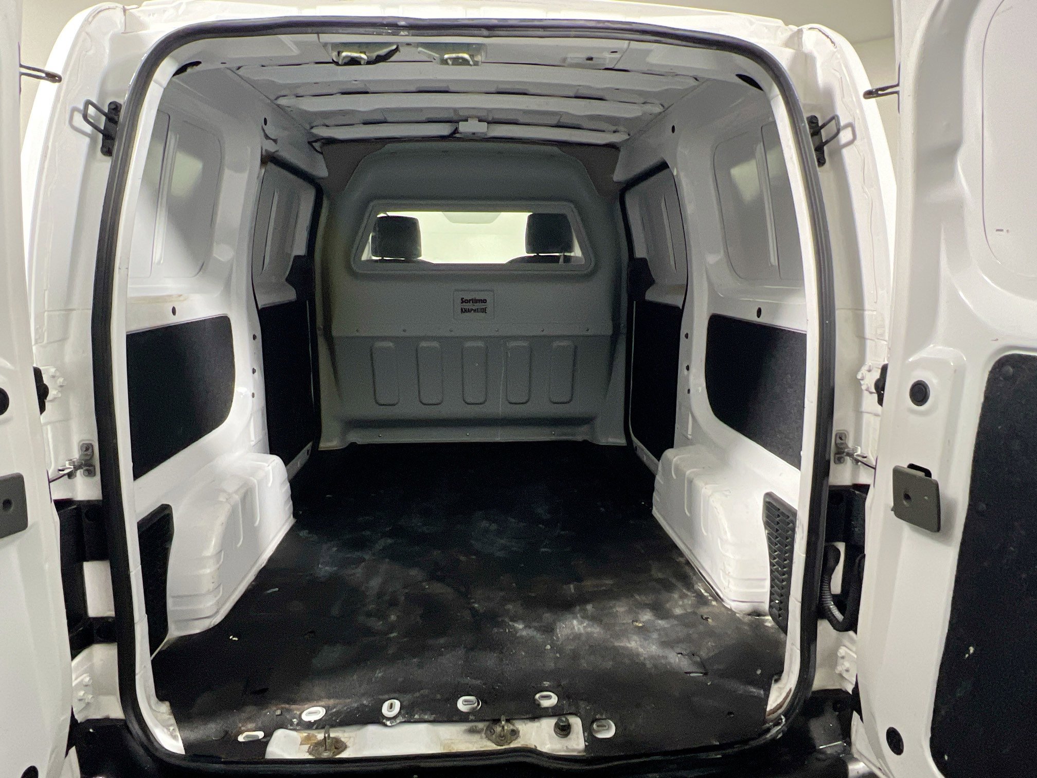 Used 2017 Chevrolet City Express LT image 29