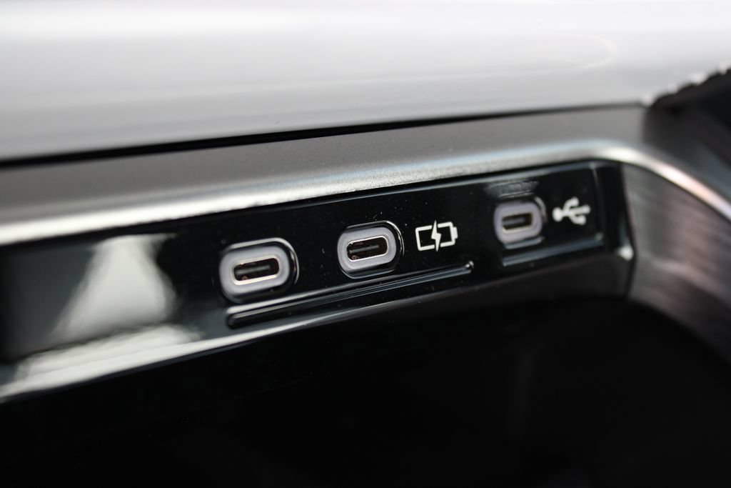 Used 2026 Lexus TX 500h AWD w/ Technology Package image 13
