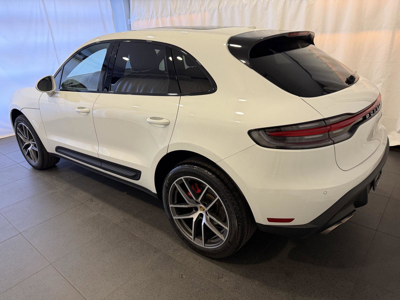 Certified 2023 Porsche Macan S image 3