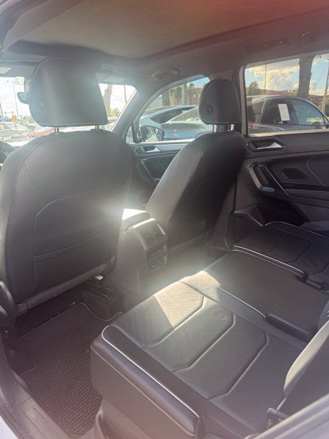 Used 2022 Volkswagen Tiguan SEL R-Line AWD/4WD image 8