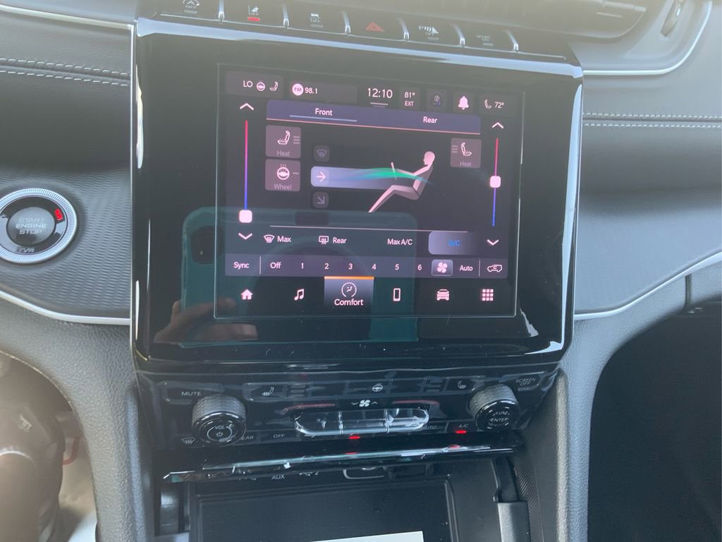 New 2025 Jeep Grand Cherokee L Altitude image 26