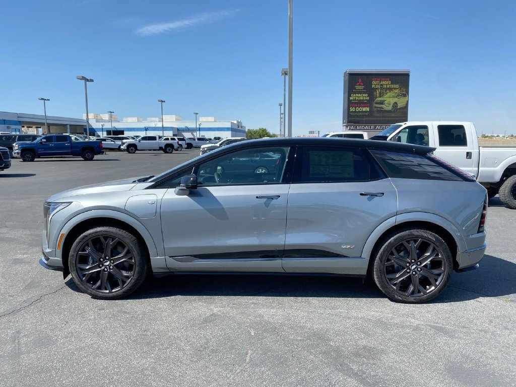 New 2026 Cadillac Optiq V w/ LPO, Floor Liner Package AWD/4WD image 11