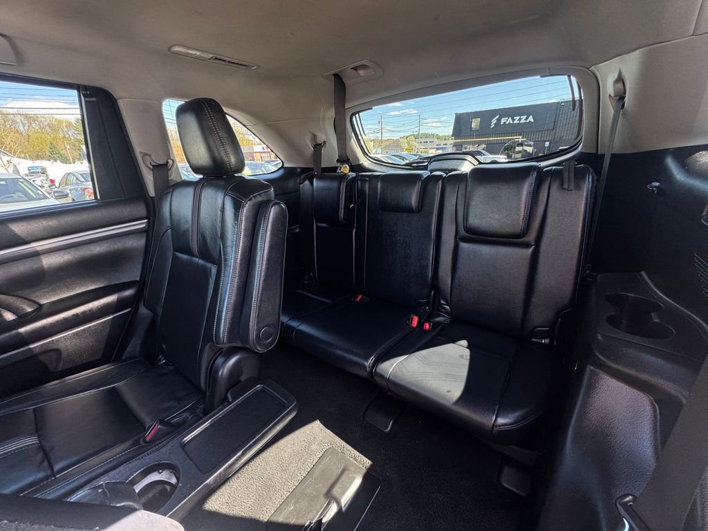Used 2017 Toyota Highlander SE AWD/4WD image 15