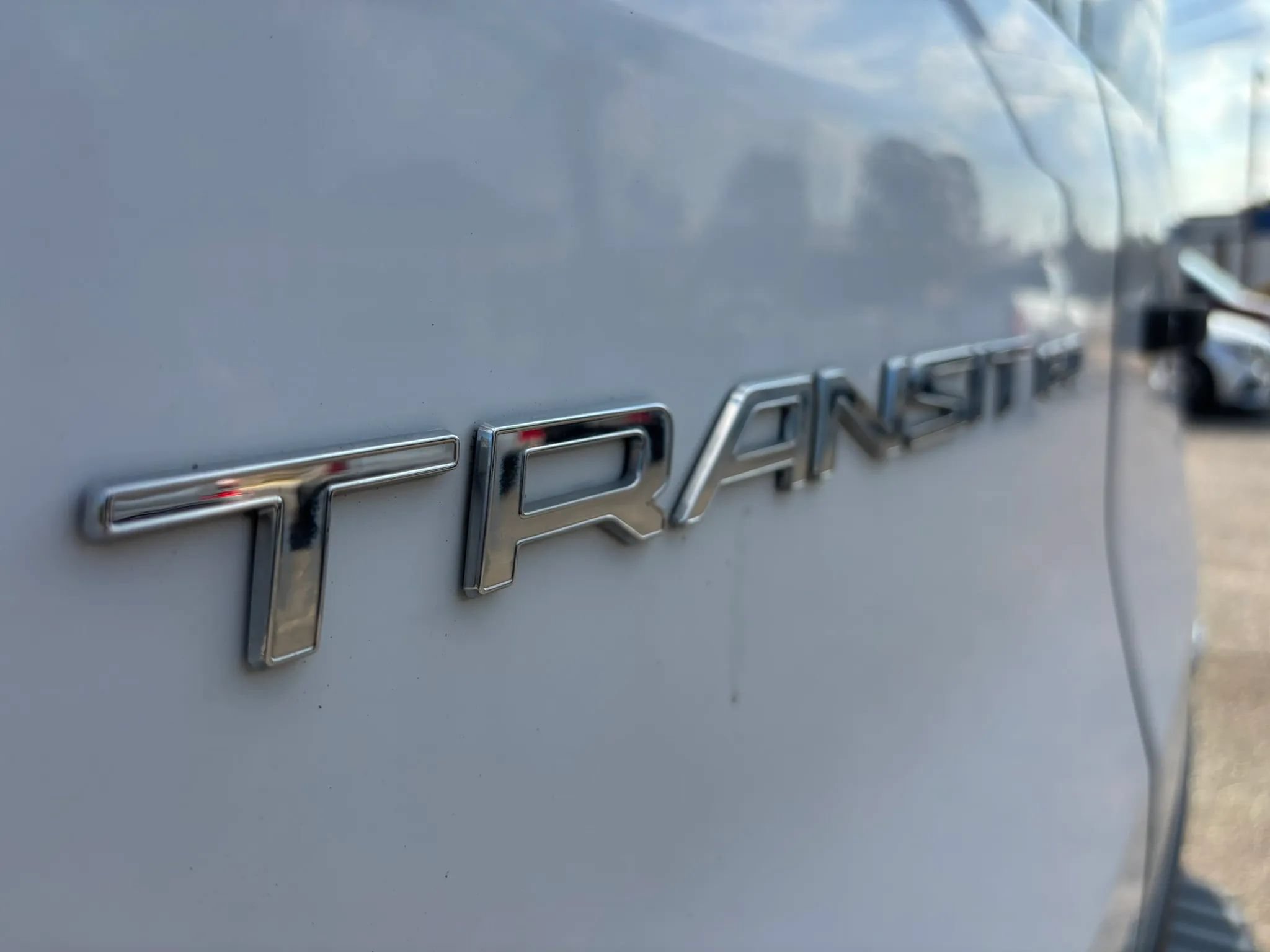 Used 2018 Ford Transit 150 XL RWD image 51