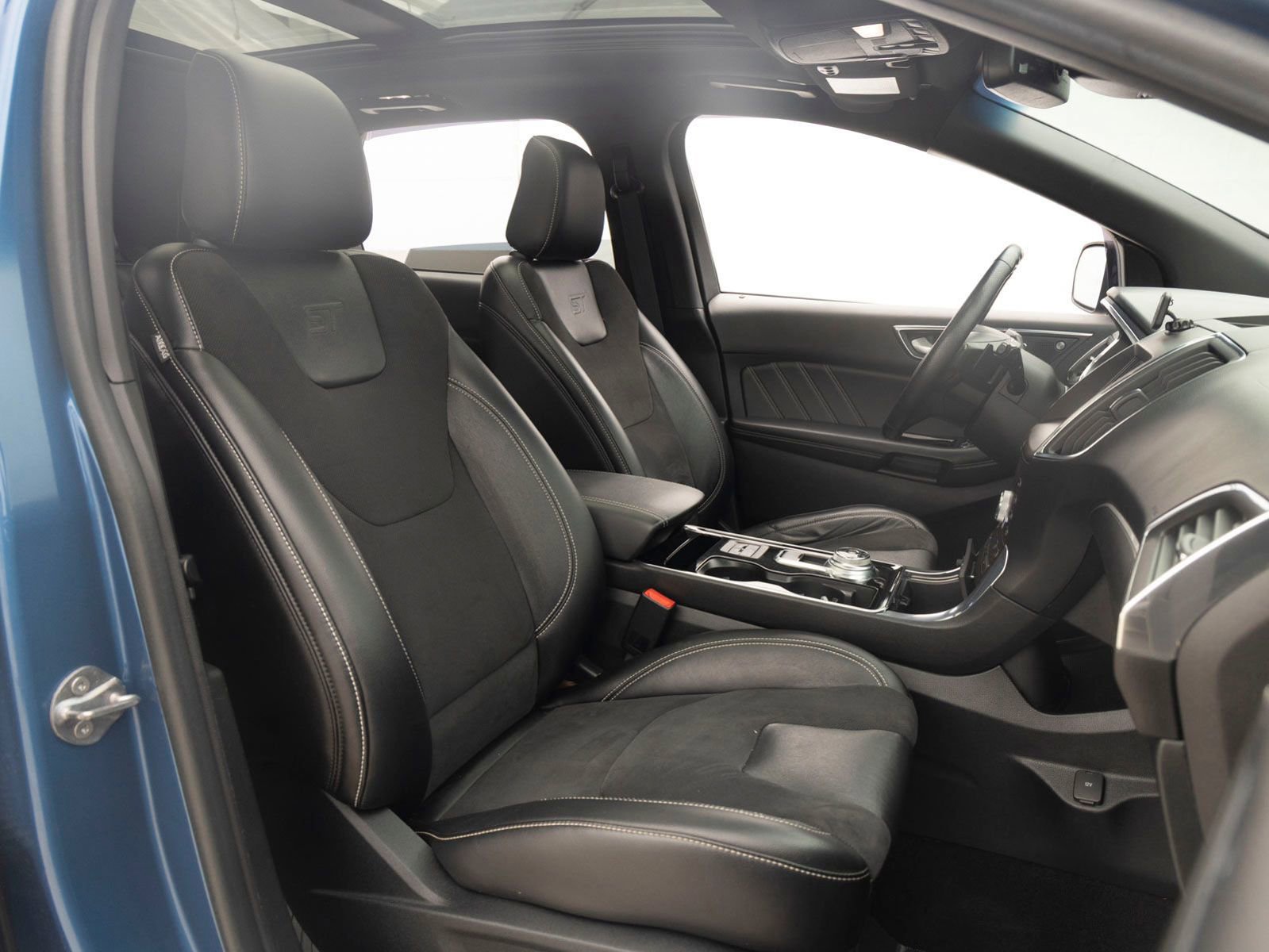 Used 2020 Ford Edge ST w/ Equipment Group 401A image 26