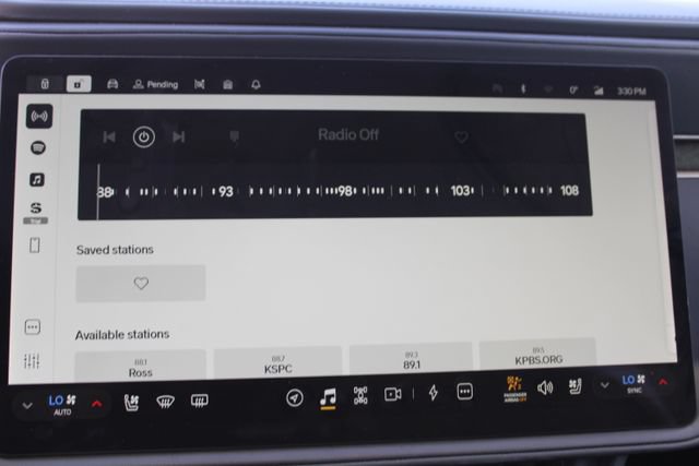 Used 2025 Rivian R1S Adventure AWD/4WD image 40