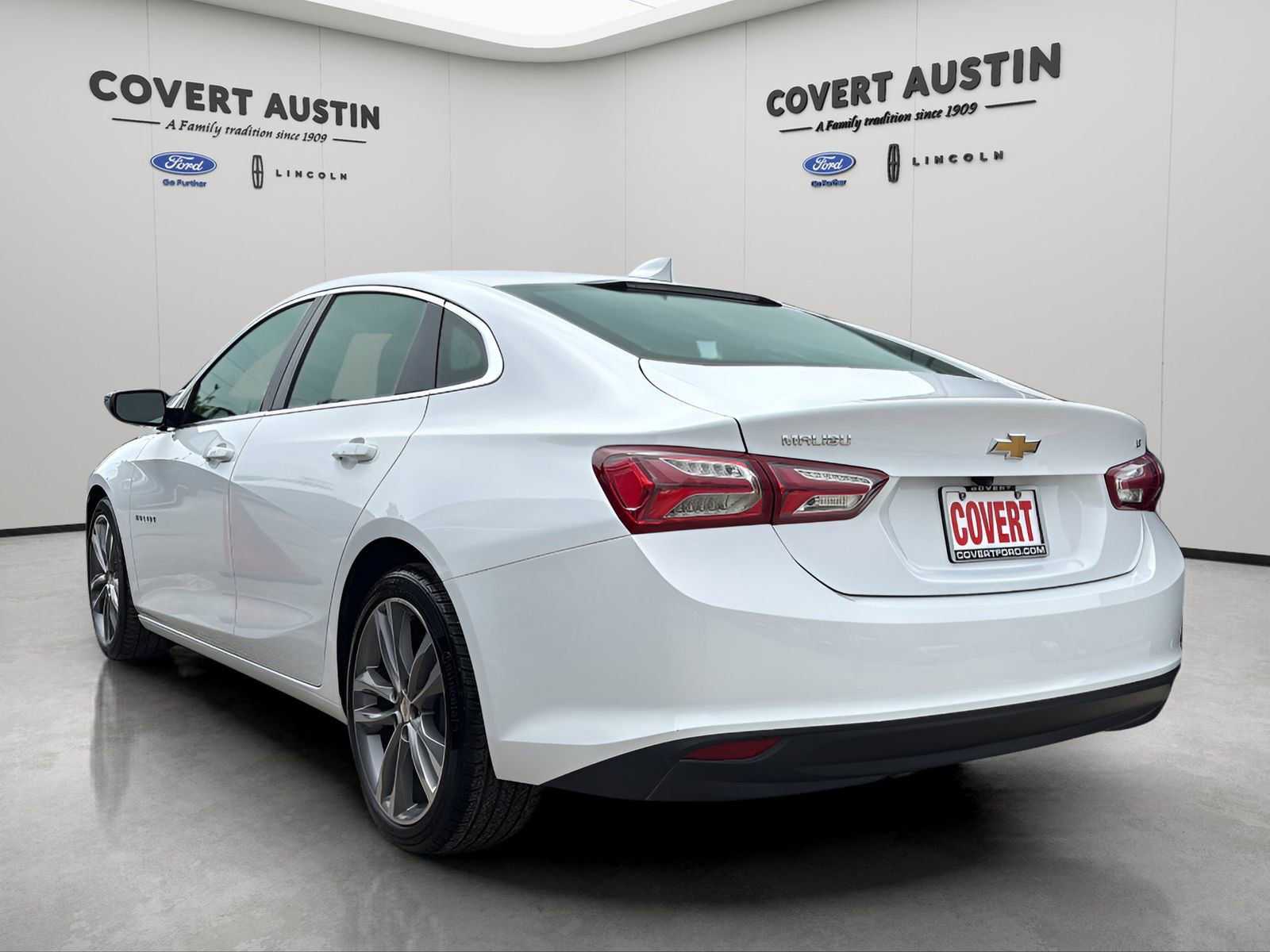 Used 2023 Chevrolet Malibu LT w/ LPO, Floor Liner Package FWD image 3