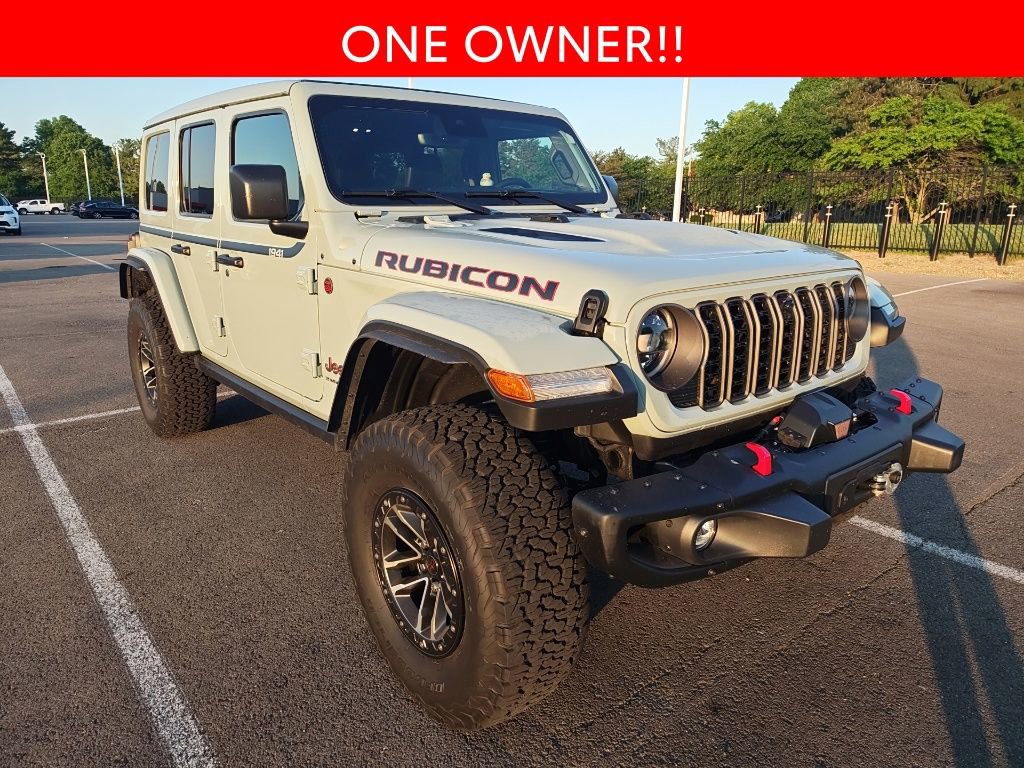 Used 2024 Jeep Wrangler Unlimited Rubicon AWD/4WD image 3