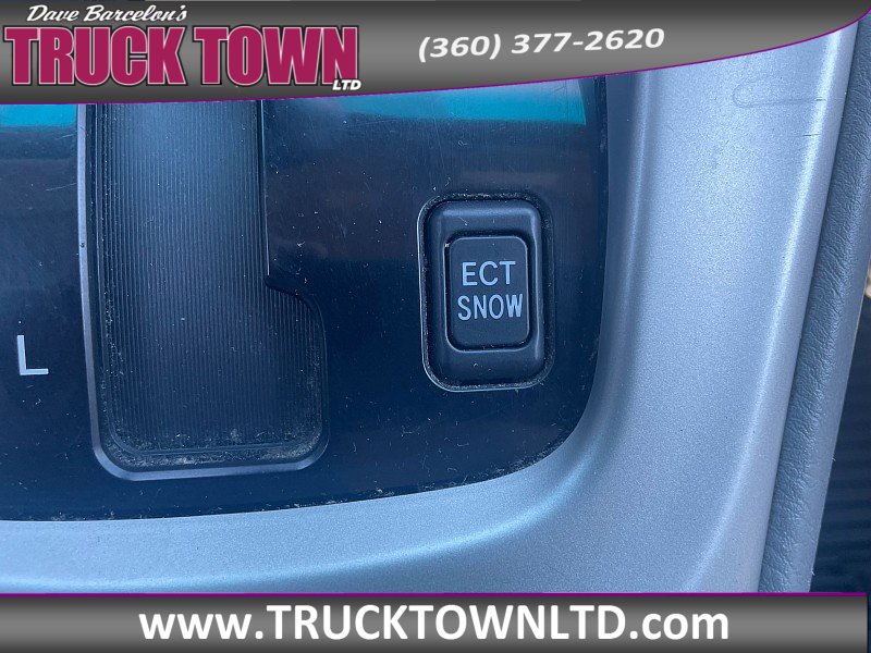 Used 2005 Toyota Highlander 2WD V6 w/ Appearance Pkg image 26