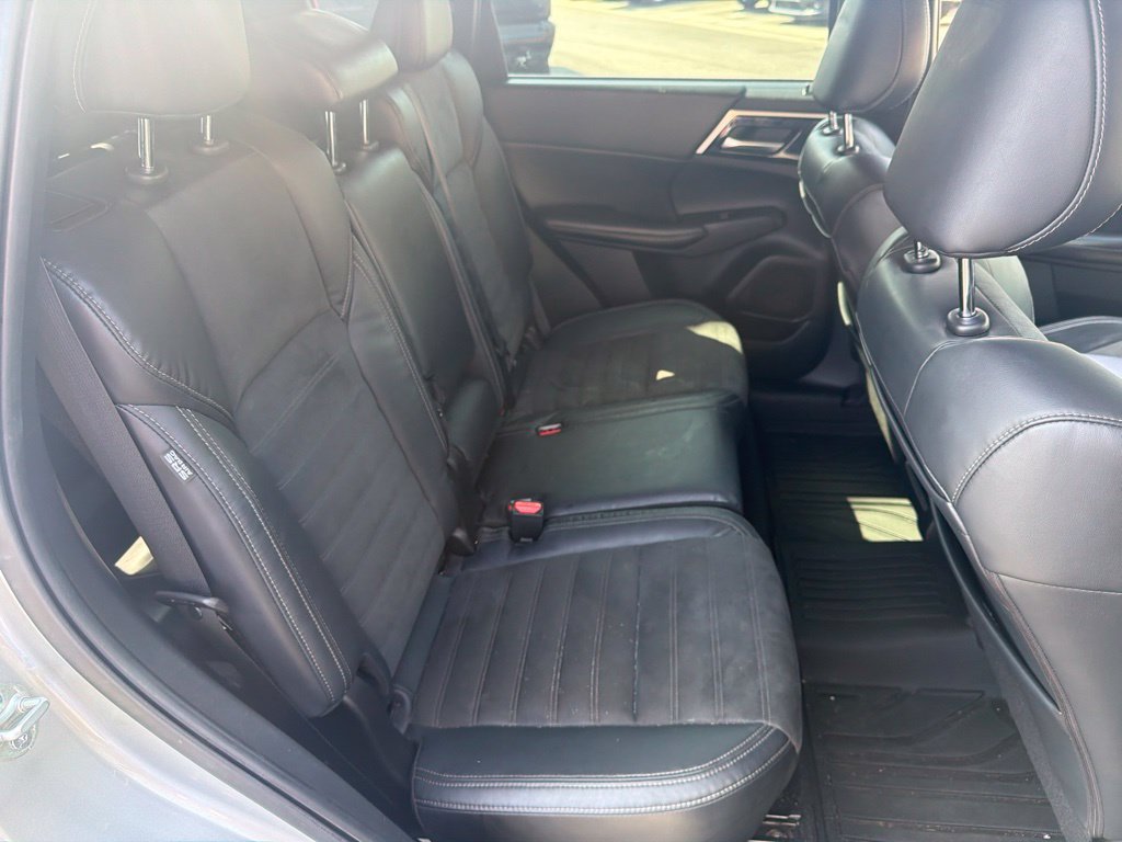 Used 2022 Mitsubishi Outlander SE FWD image 13