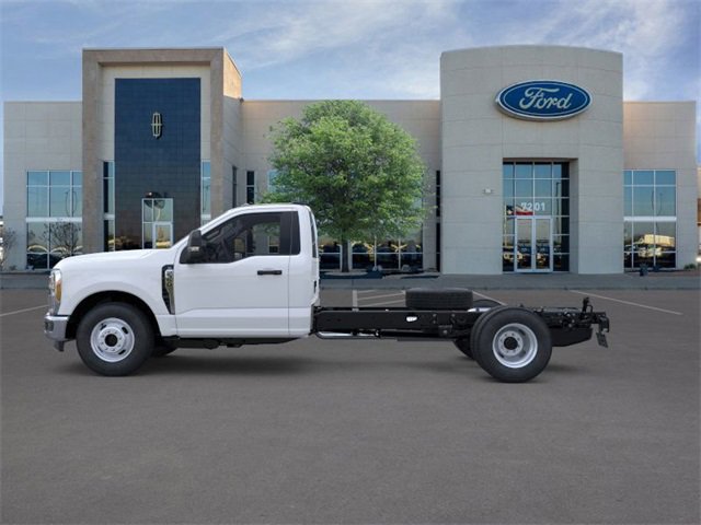 New 2025 Ford F350 XL w/ XL Chrome Package image 3