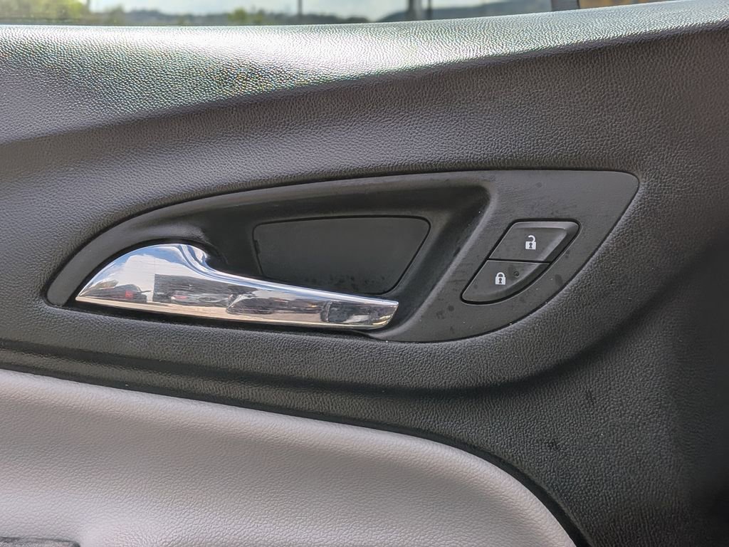 Used 2020 Chevrolet Equinox LT image 19