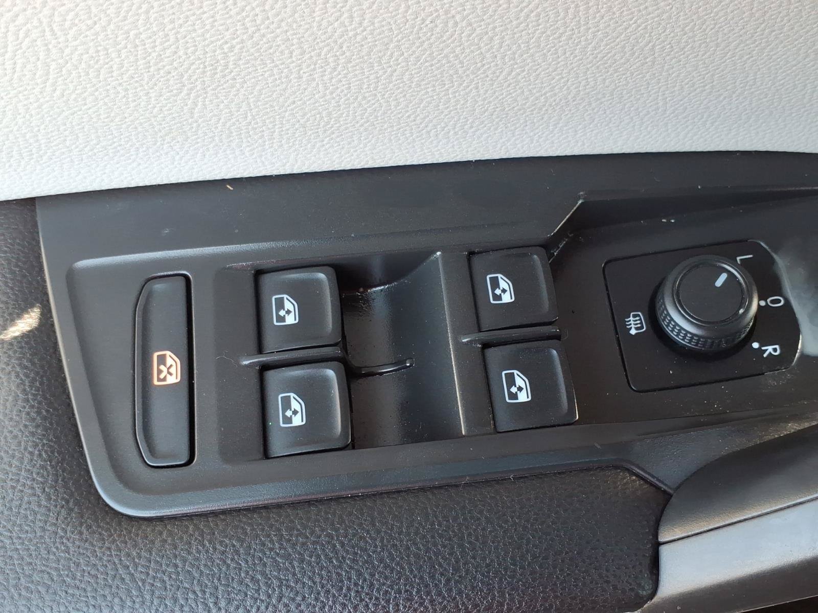 Used 2022 Volkswagen Tiguan S FWD image 18