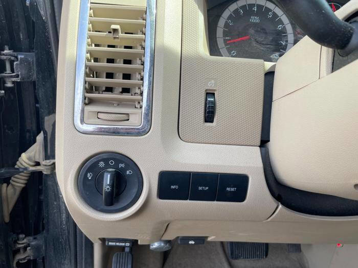 Used 2010 Ford Escape Limited AWD/4WD image 36