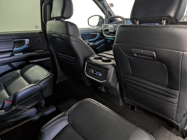 Used 2025 Ford Expedition Platinum w/ Stealth Performance Package AWD/4WD image 19