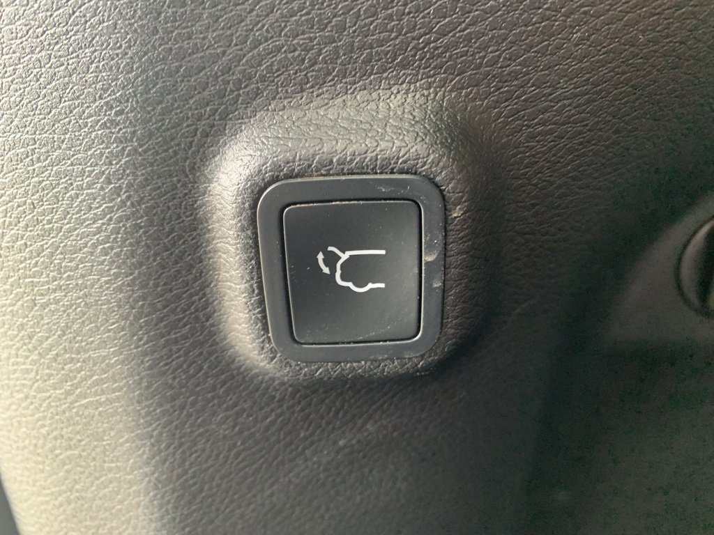 Used 2020 Jeep Cherokee Limited image 15