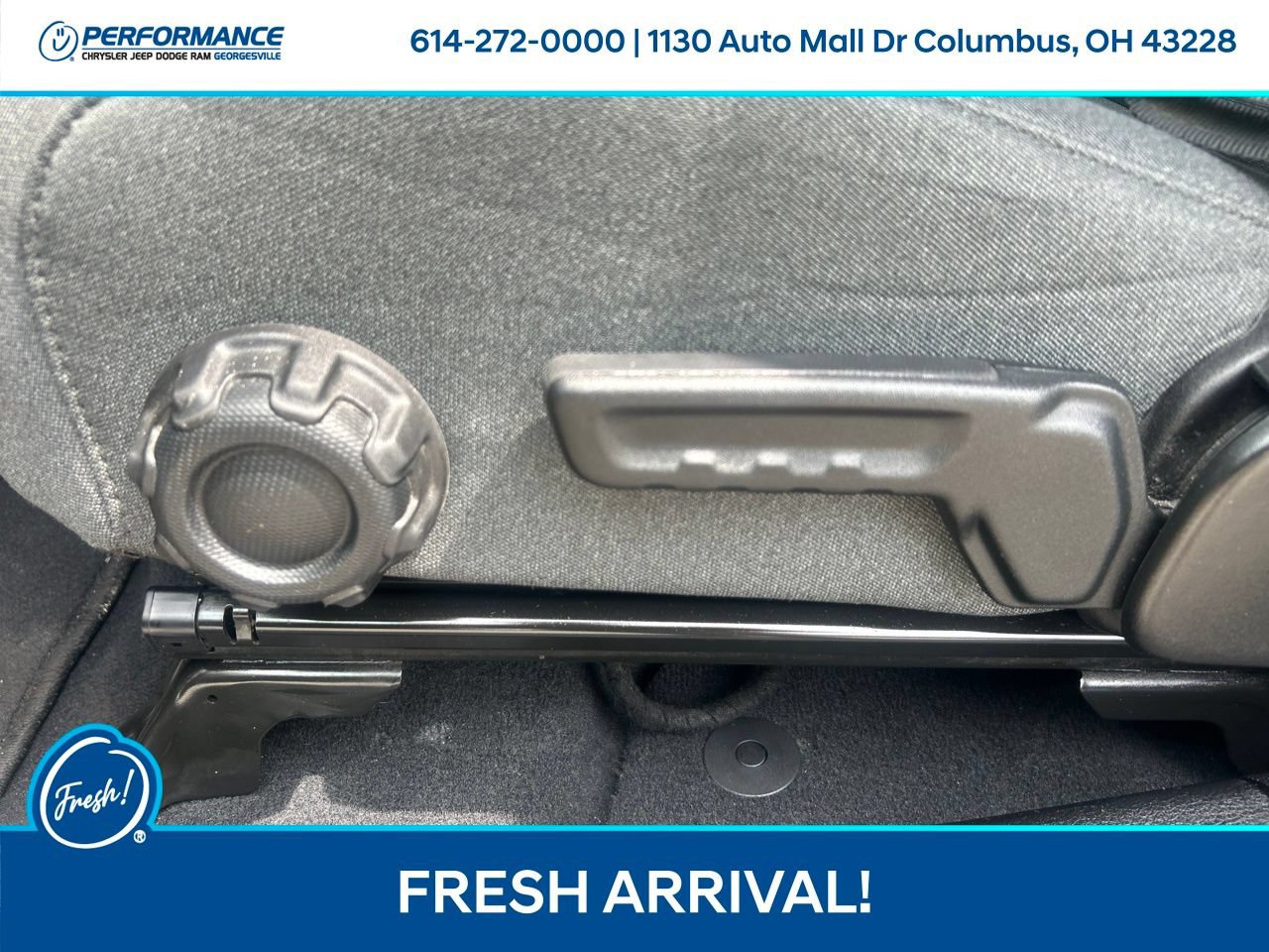 Used 2025 Jeep Wrangler Unlimited Sahara AWD/4WD image 17