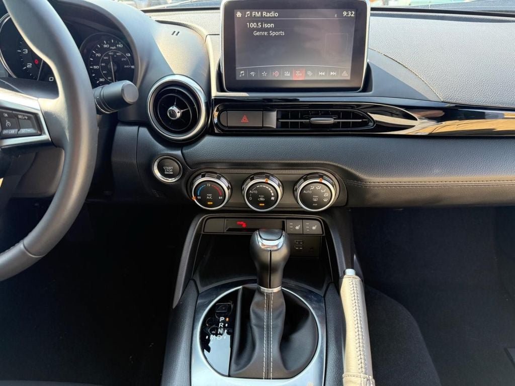 Used 2020 FIAT 124 Spider Lusso w/ Convenience Group RWD image 10
