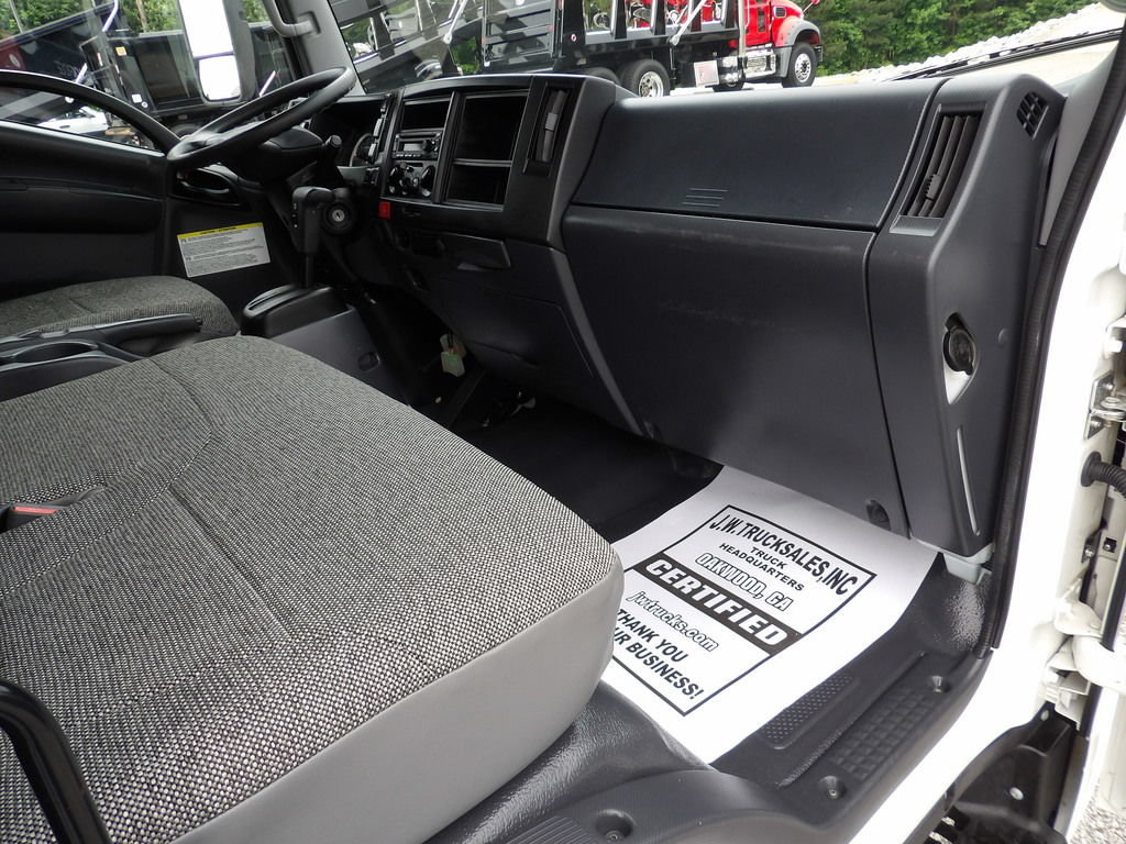Used 2024 Chevrolet Low Cab Forward 5500HD RWD image 39