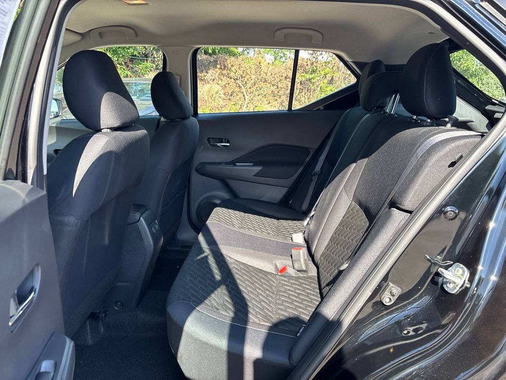Used 2023 Nissan Kicks SV FWD image 29
