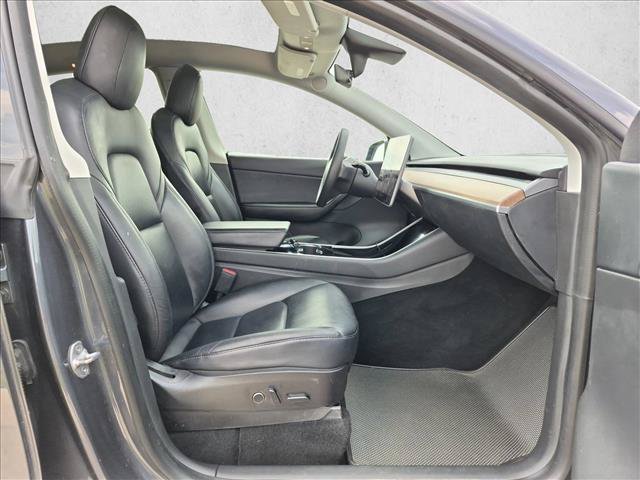 Used 2021 Tesla Model Y Long Range AWD/4WD image 21