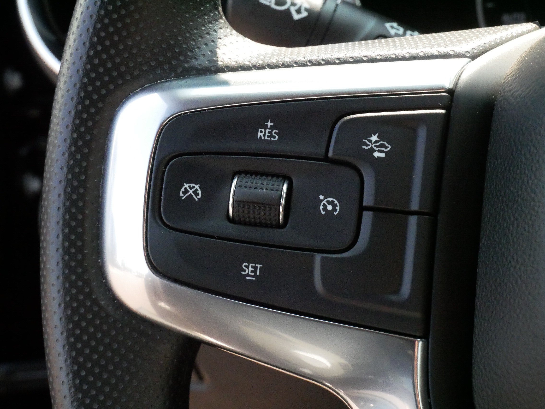 Used 2024 Chevrolet Blazer LT w/ Convenience Package FWD image 26