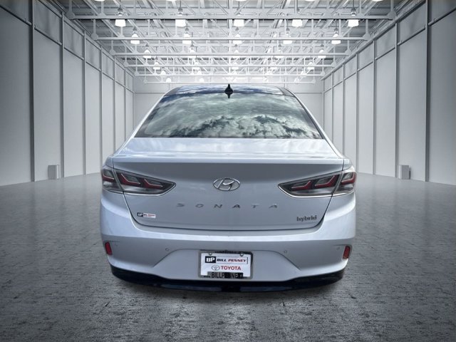 Used 2019 Hyundai Sonata Limited w/ Ultimate Package 02 FWD image 4