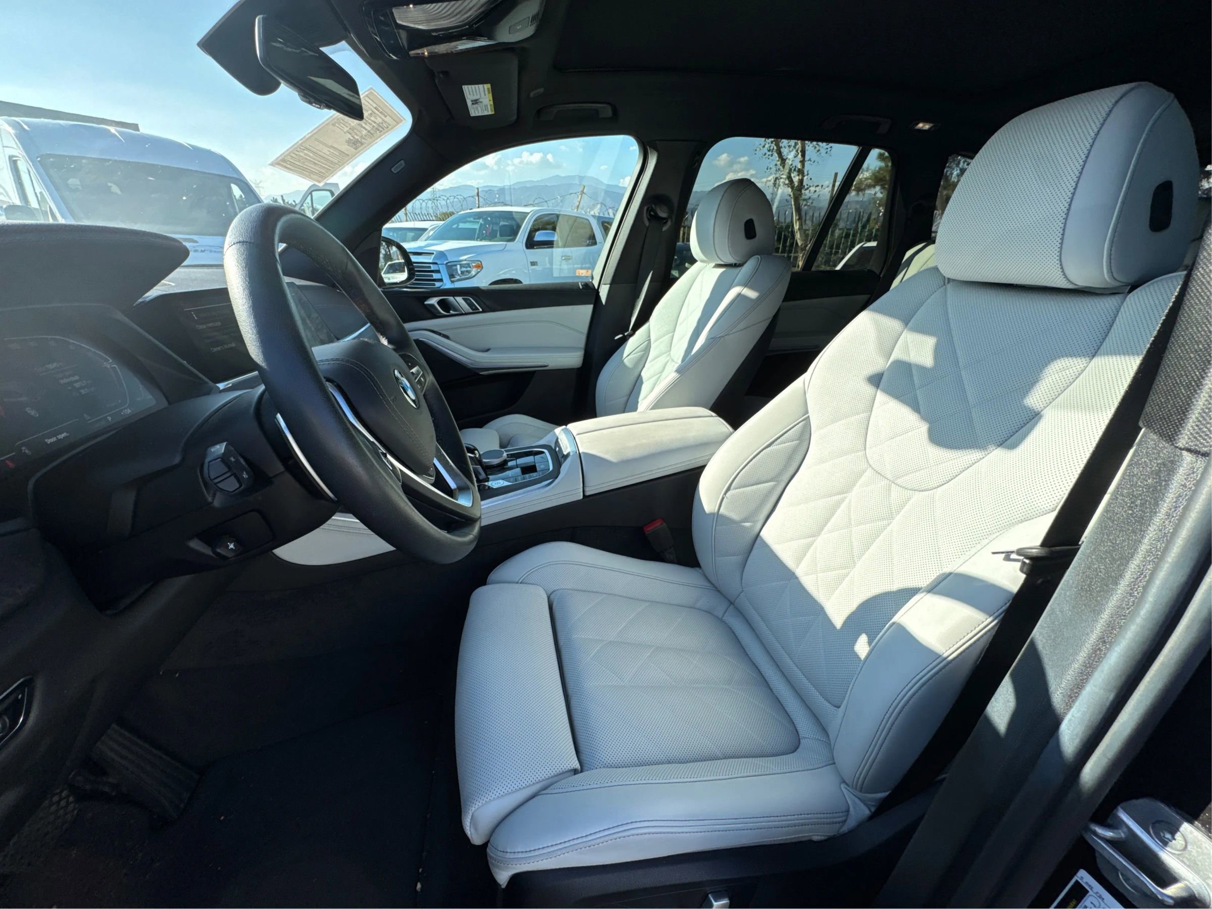 Used 2023 BMW X5 xDrive40i image 9