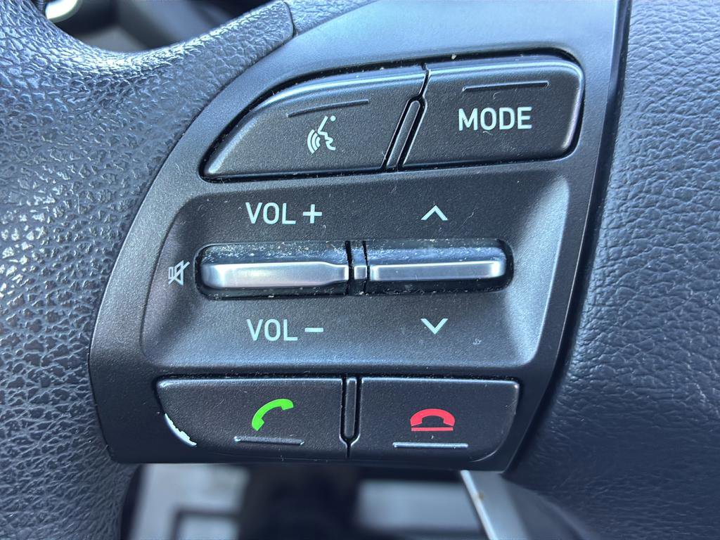 Used 2020 Hyundai Elantra GT image 33