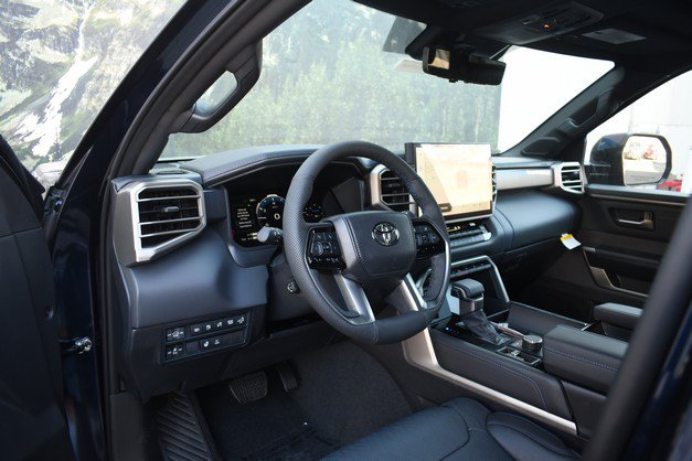 New 2026 Toyota Sequoia Platinum AWD/4WD image 6