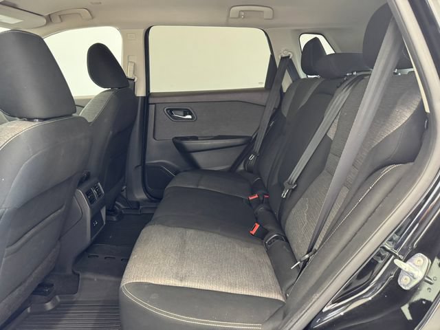 Used 2022 Nissan Rogue SV FWD image 21