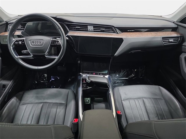 Used 2020 Audi e-tron Premium Plus image 10