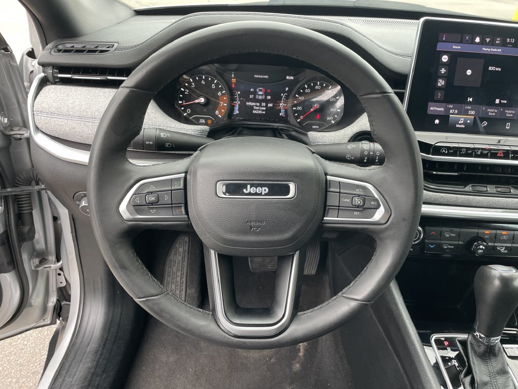 Used 2024 Jeep Compass Latitude AWD/4WD image 16