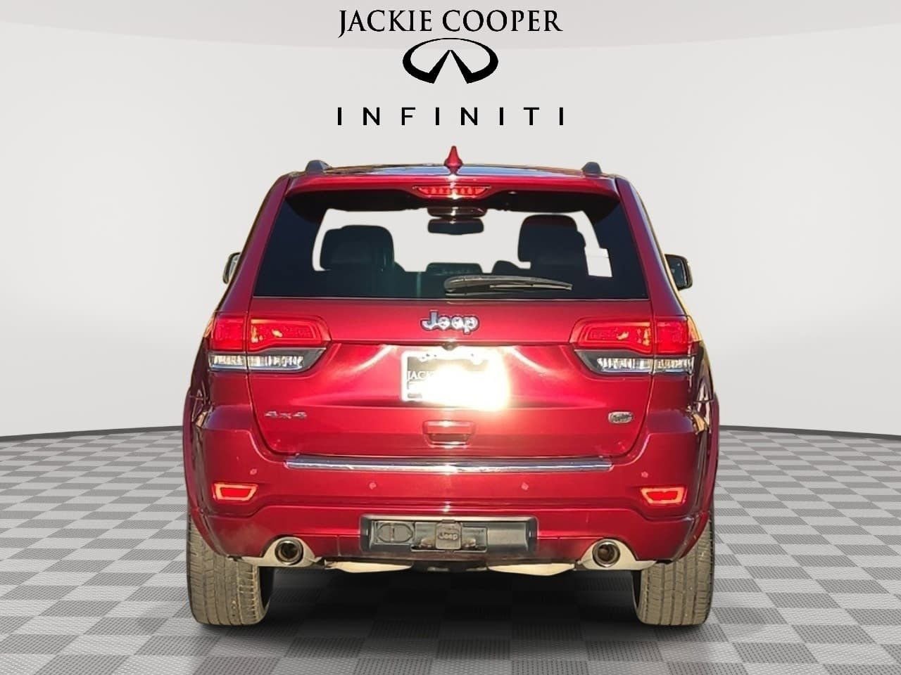 Used 2015 Jeep Grand Cherokee Overland AWD/4WD image 6