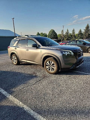 Used 2023 Nissan Pathfinder SL w/ Lighting Package (N92) AWD/4WD image 7