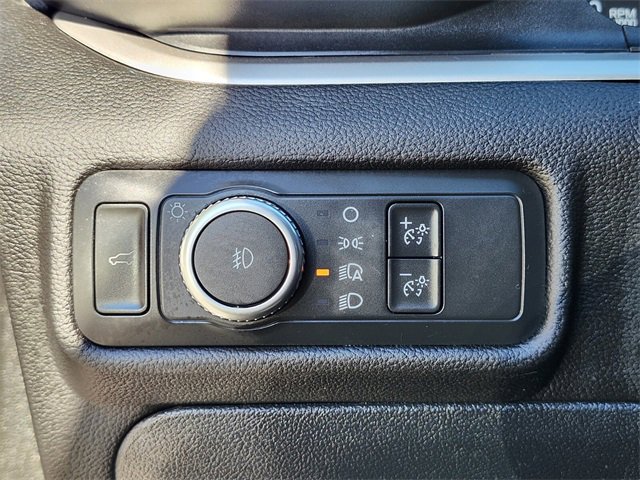 Certified 2022 Ford Explorer XLT w/ Equipment Group 202A image 25