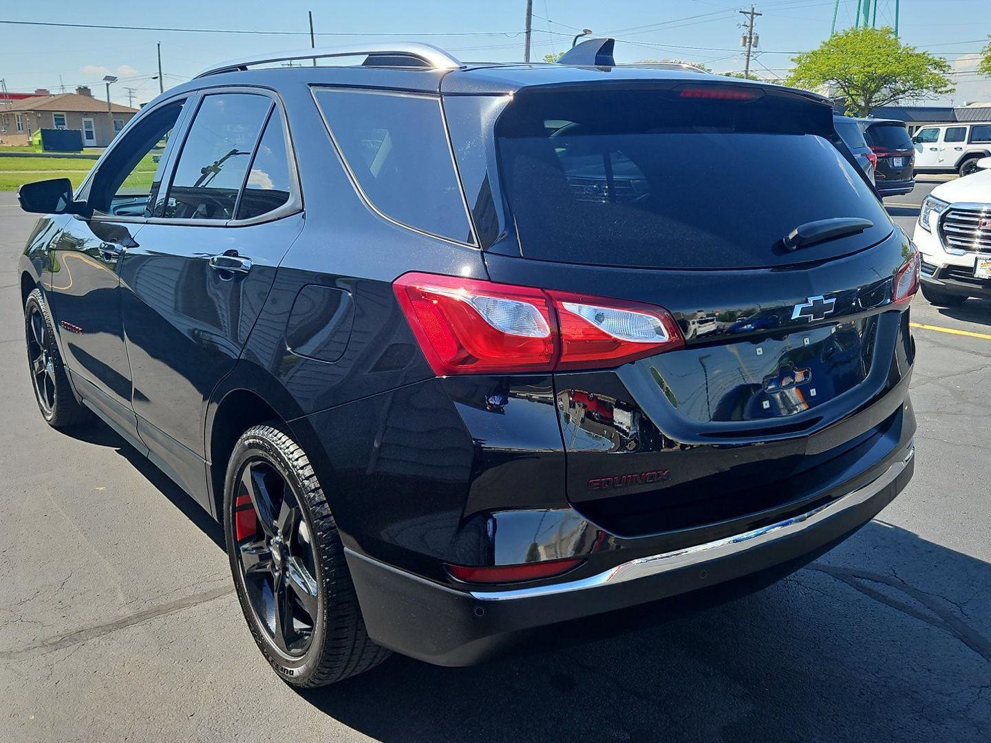 Used 2020 Chevrolet Equinox Premier w/ Premier Redline Edition FWD image 7