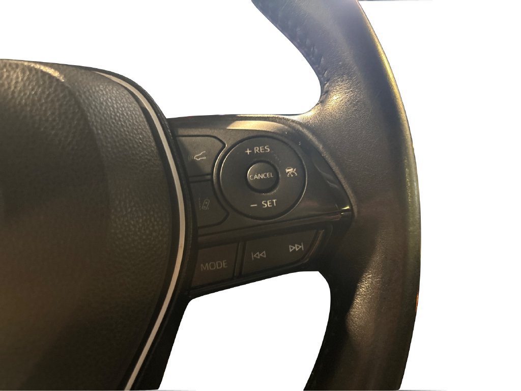 Used 2019 Toyota RAV4 XLE Premium FWD image 36