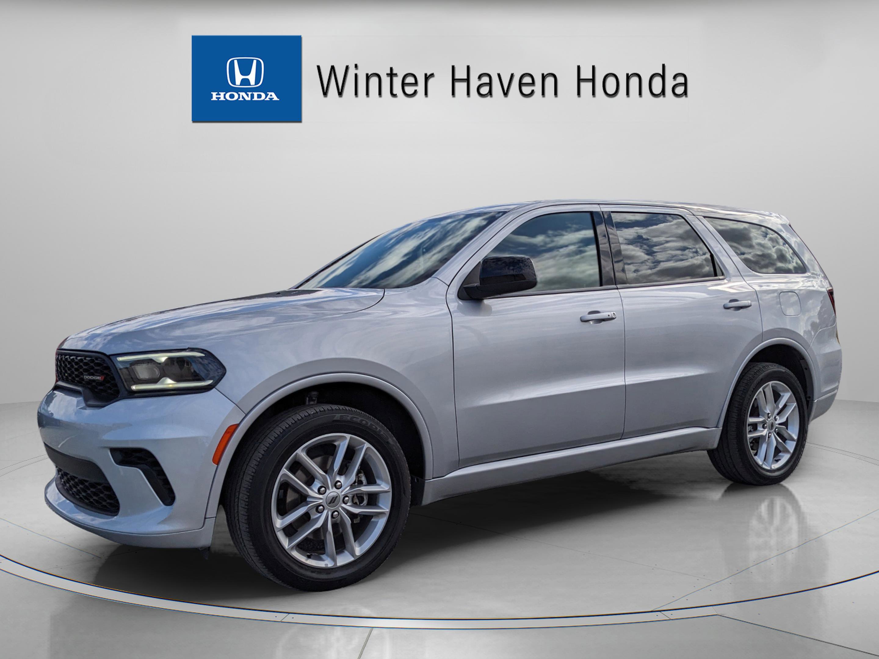 Used 2023 Dodge Durango GT image 2