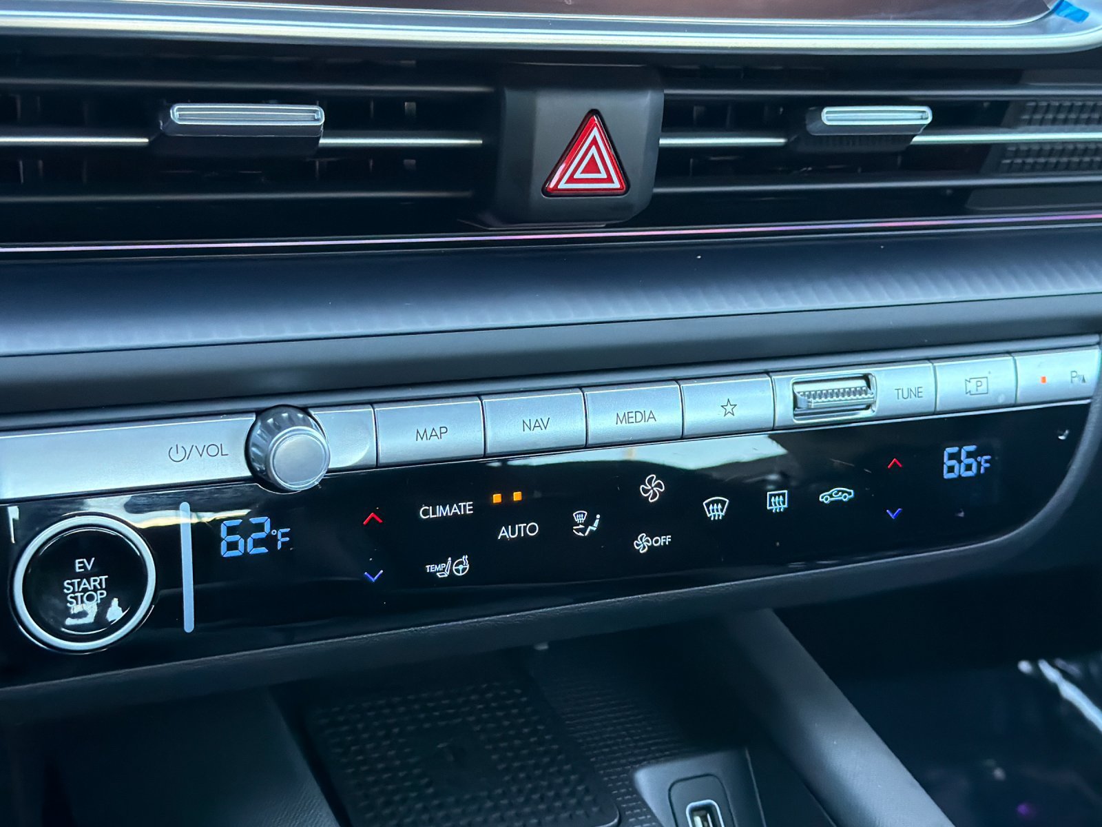 Certified 2025 Hyundai Ioniq 6 Limited RWD image 20
