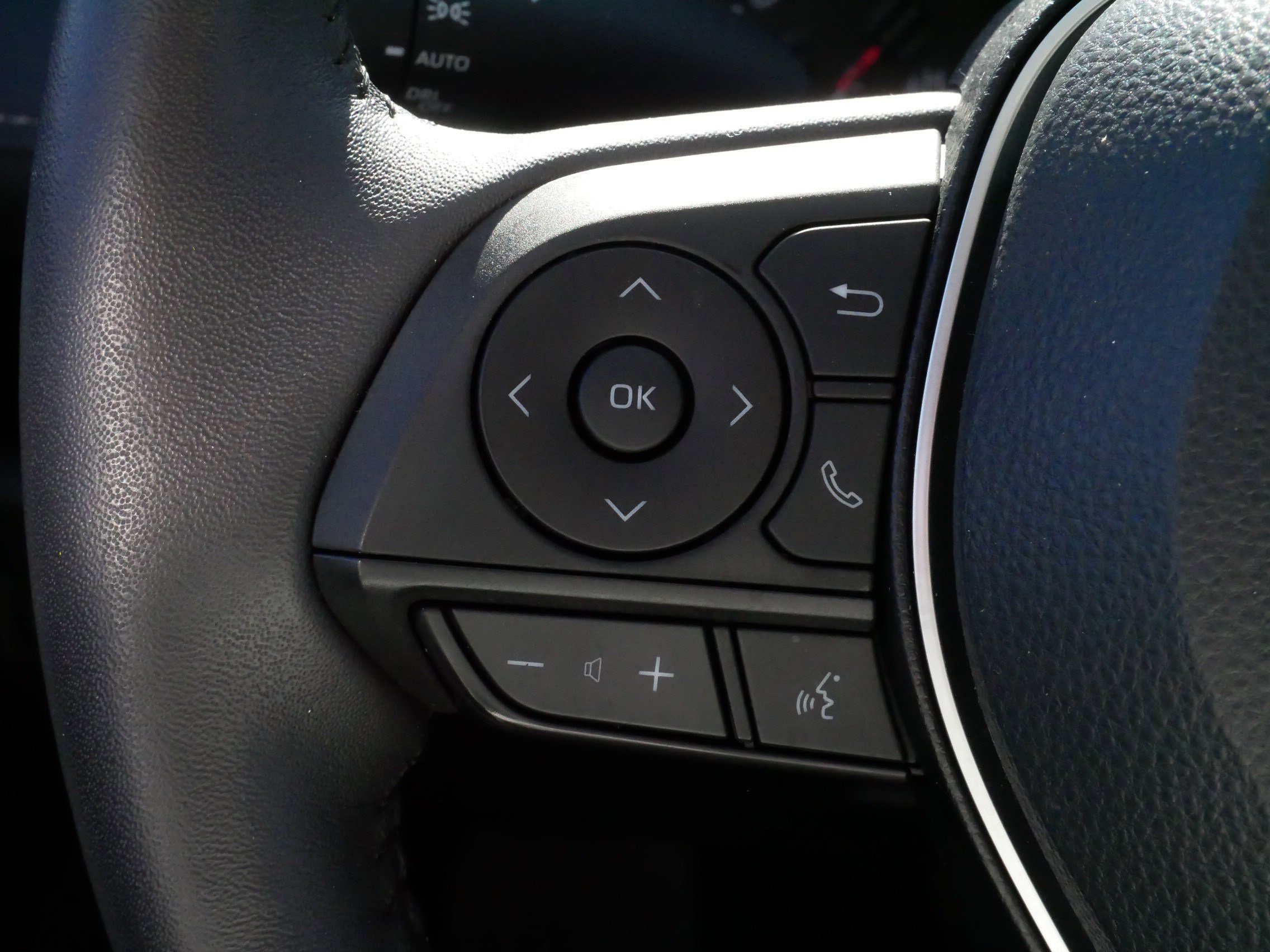 Used 2022 Toyota RAV4 XLE w/ Convenience Package AWD/4WD image 26