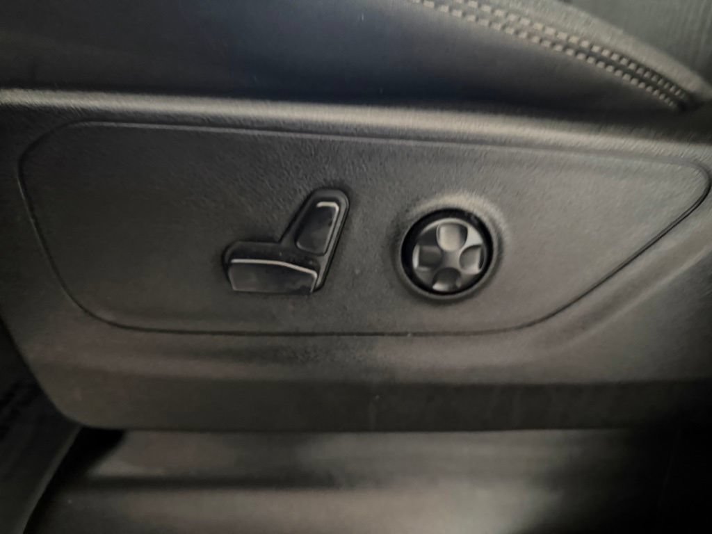 Used 2021 RAM 1500 Big Horn AWD/4WD image 40