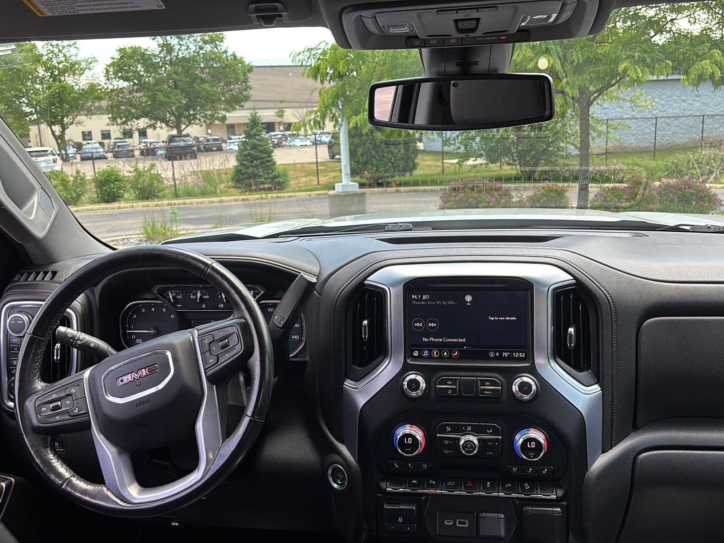 Used 2022 GMC Sierra 1500 SLT w/ SLT Premium Plus Package AWD/4WD image 13