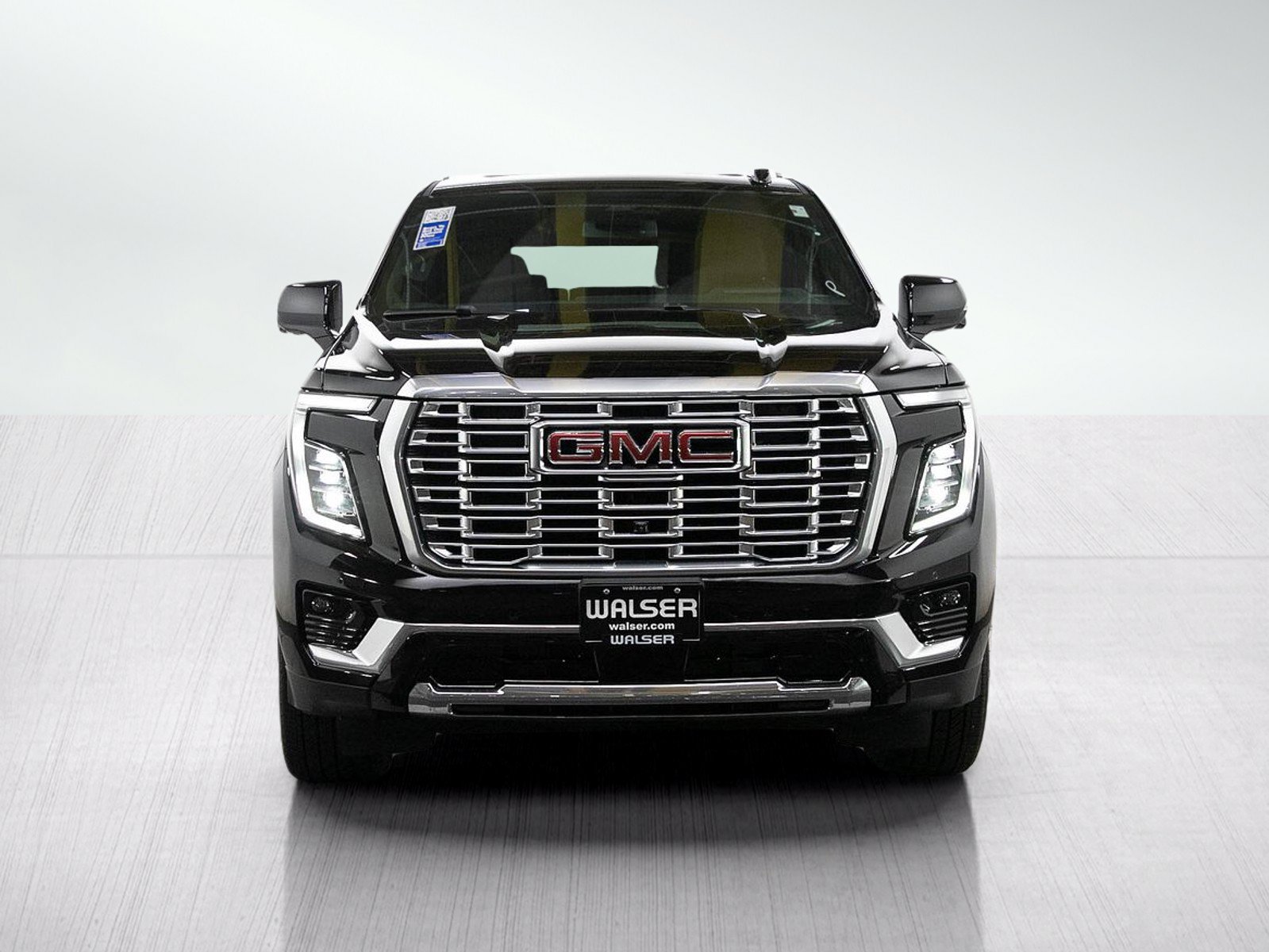 Used 2025 GMC Yukon XL Denali w/ Sun & Power Step Package AWD/4WD image 8