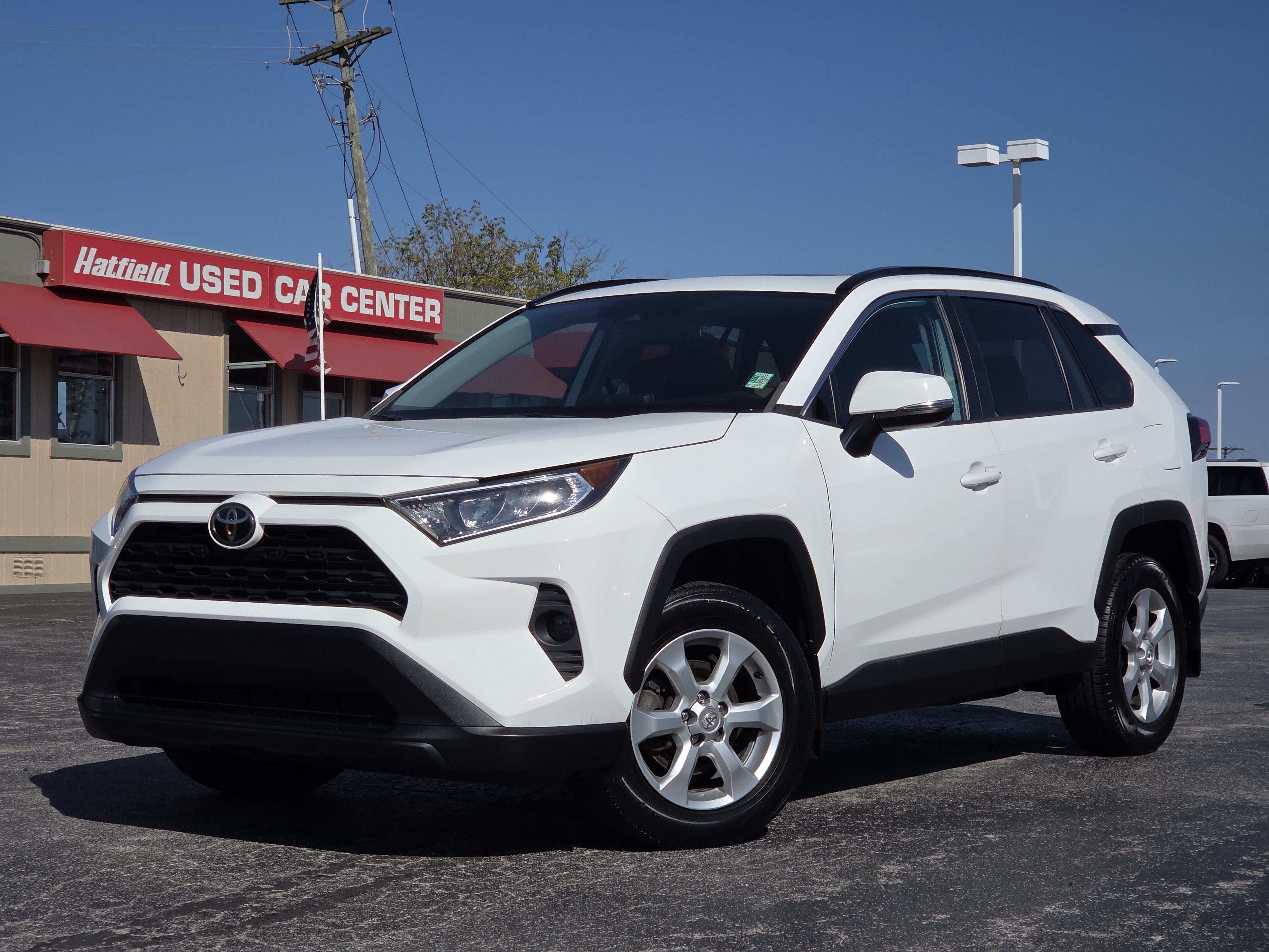 Used 2020 Toyota RAV4 XLE w/ Convenience Package AWD/4WD image 1