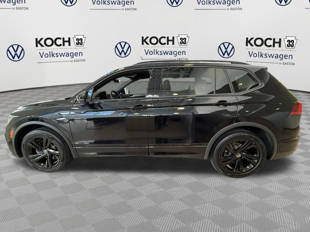 Used 2023 Volkswagen Tiguan SE R-Line AWD/4WD image 4