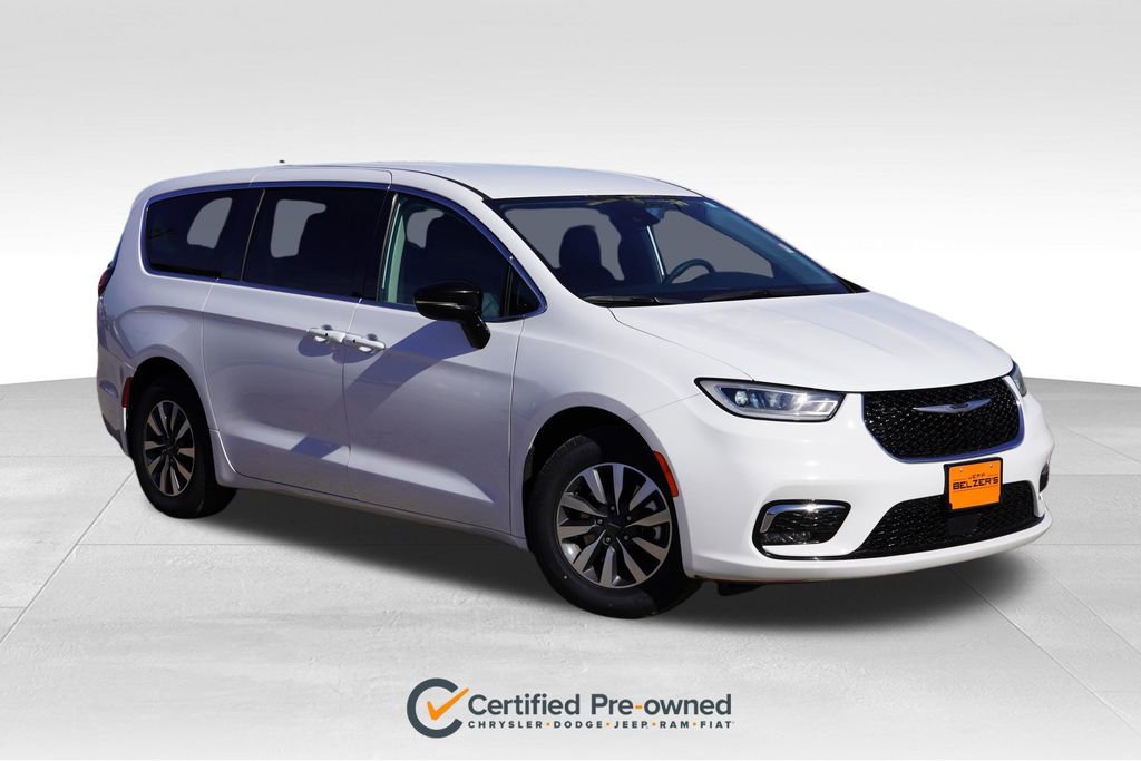 Certified 2024 Chrysler Pacifica Limited